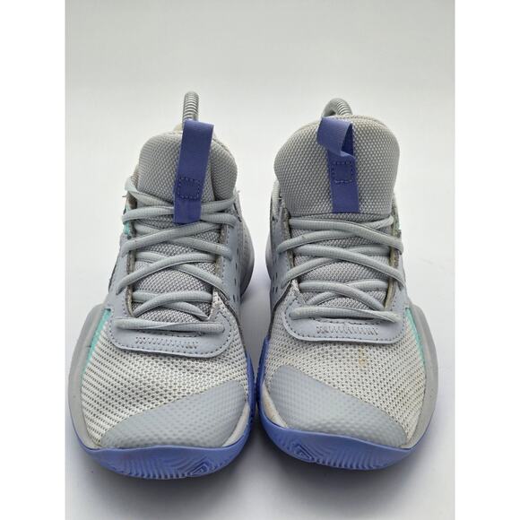 Under Armour Jet '23 "Grey/Blue" Boys Basketball Shoe 4Y | 3026635-102 - Picture 6 of 8